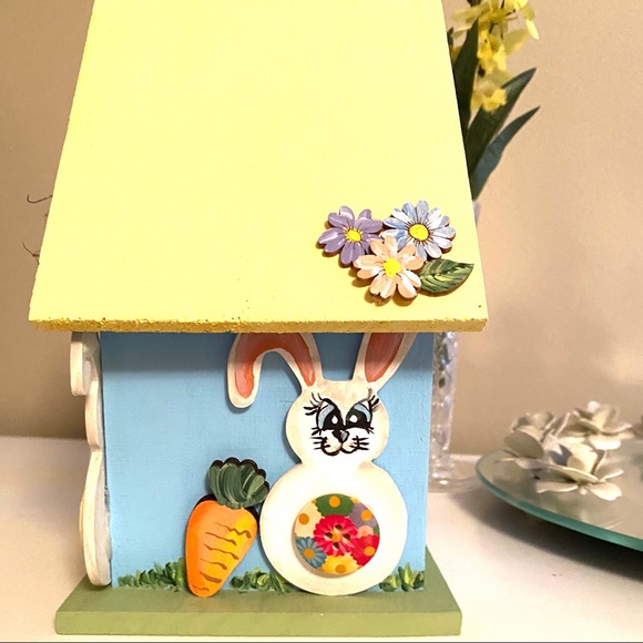 Handcrafted/hand painted Birdhouse “Hoppy Easter”’ - Picture 7 of 11